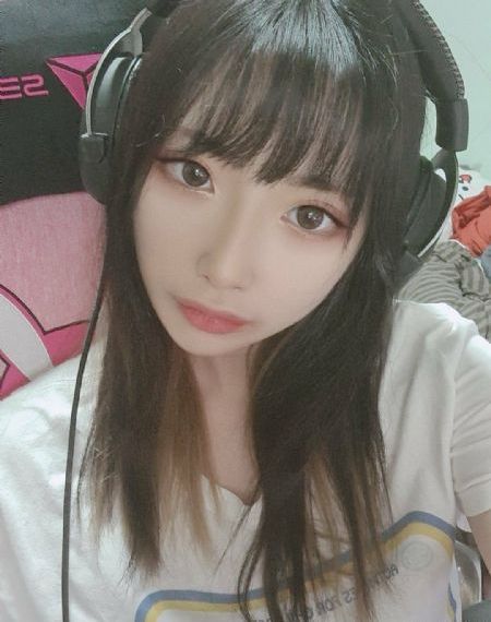 日韩美女国产精品_电影在线观看免费