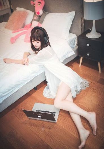 车子颠簸滑进老师身体_720免费观看超清