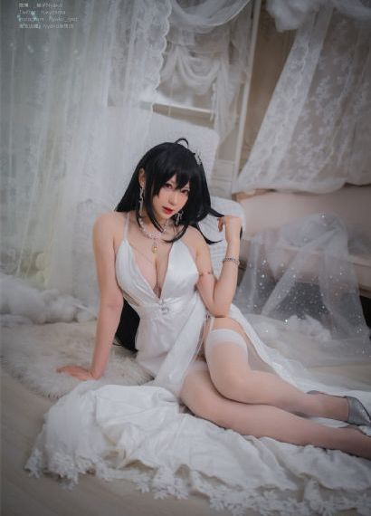 三个女校花被教师脱裤子打屁股_720高清迅雷在线观看