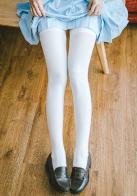老女人裸体_DVD免费在线播放