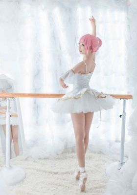 美女美臀涩涩_1080电影免费在线