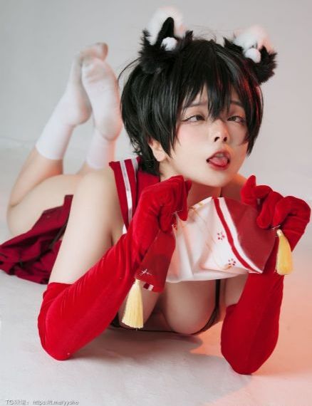 亚洲美女光着网站_DVD手机在线看